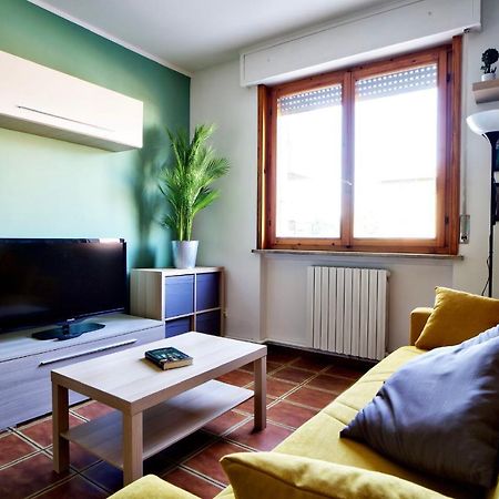 Casa Zoe Apartment Free Parking,Self Check In & Free Wi Fi Parma Exteriör bild