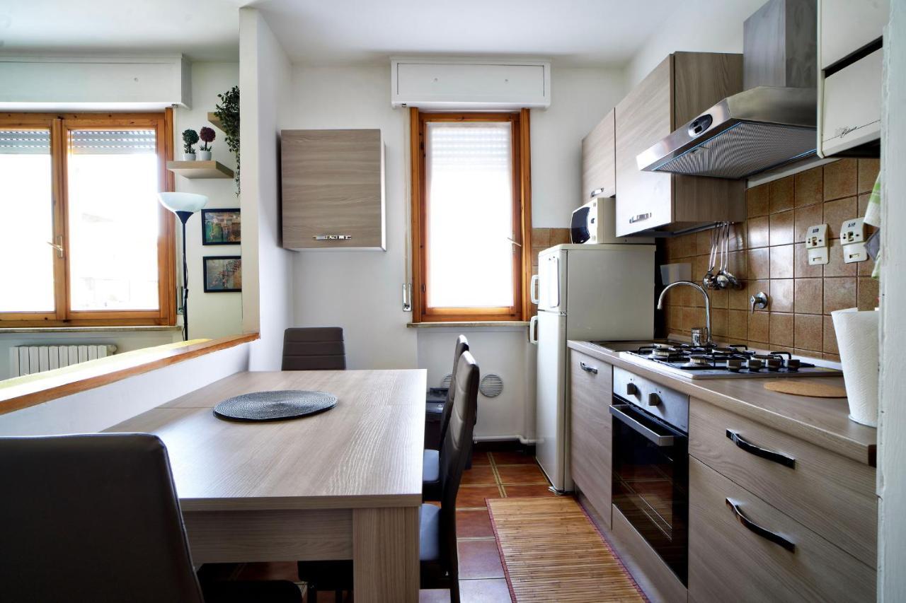 Casa Zoe Apartment Free Parking,Self Check In & Free Wi Fi Parma Exteriör bild