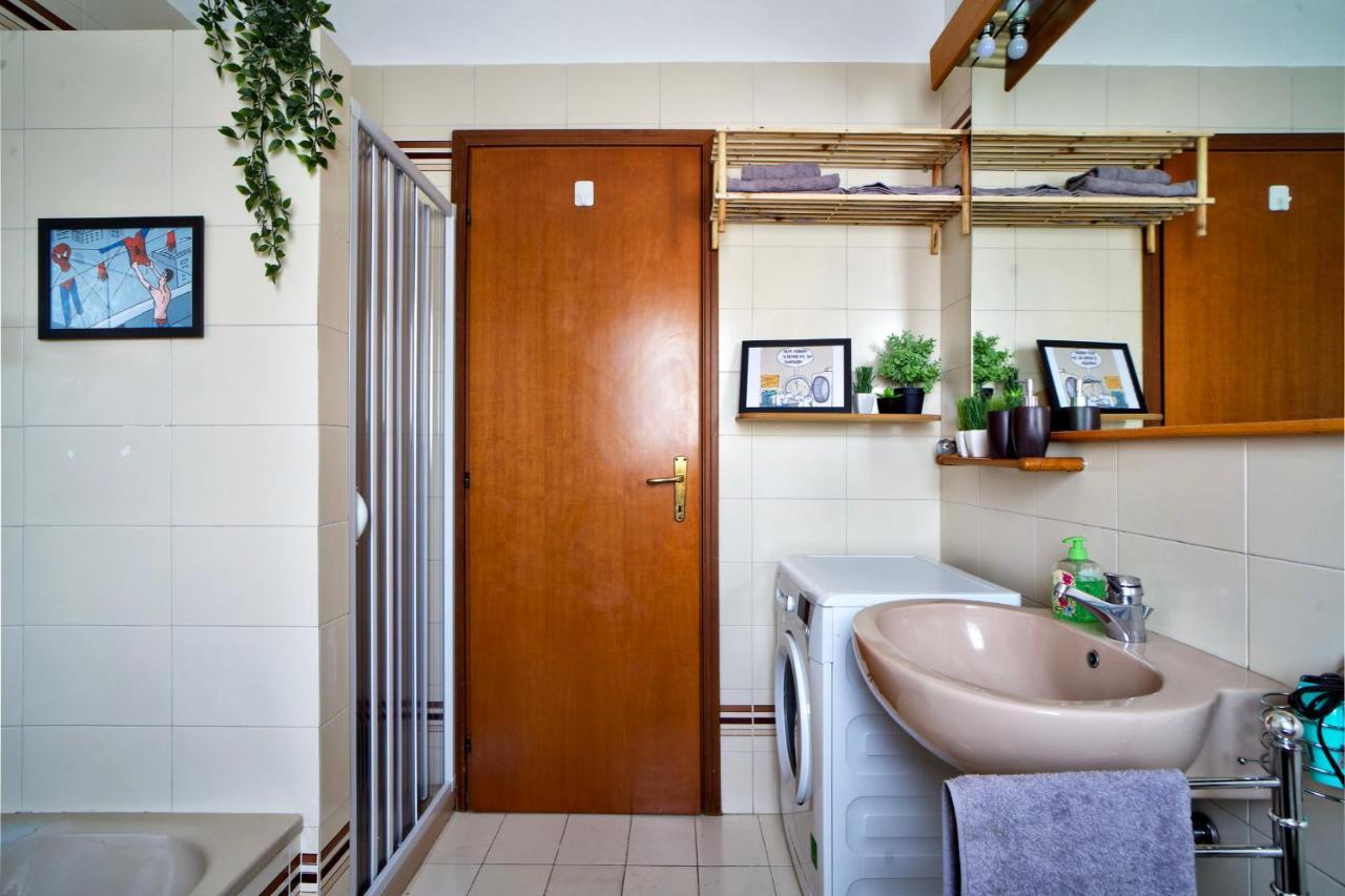 Casa Zoe Apartment Free Parking,Self Check In & Free Wi Fi Parma Exteriör bild